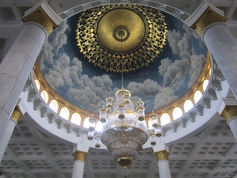 Langit-langit Kubah (Masjid Kubah Emas Depok, Jumat 19 Agustus 2016)